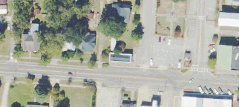 21 College St