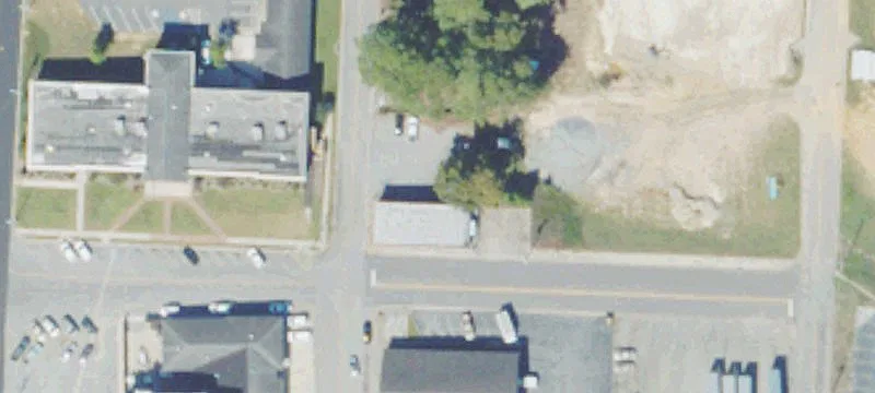 9 Courthouse St