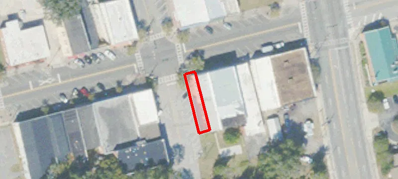 3906 Main St