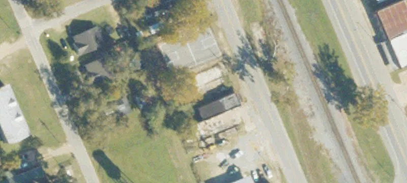 Railroad Ave