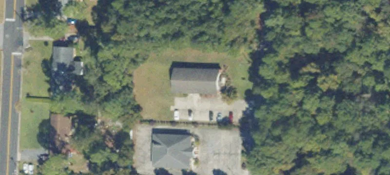 2020 Pineview Ave