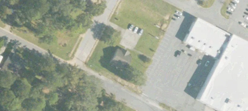 208 College St