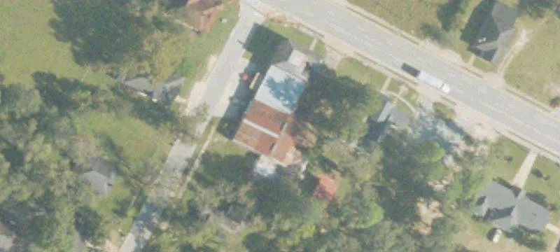 410 1st St