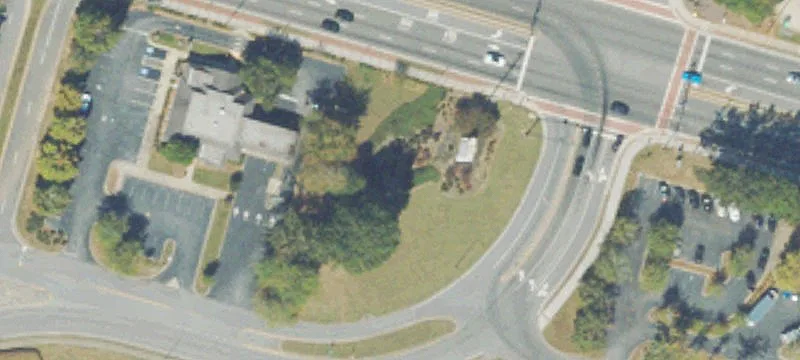 Holcomb Brg Rd