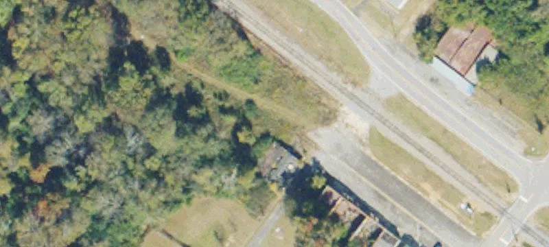 Railroad Ave