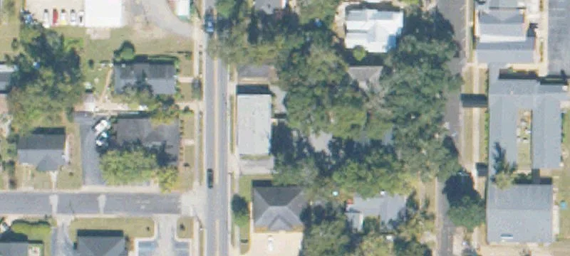305  St