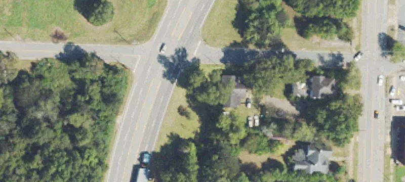 Roundtree Dr Nw At 9th NW Ave