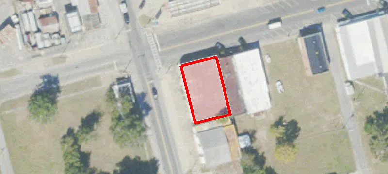 3718 Main St