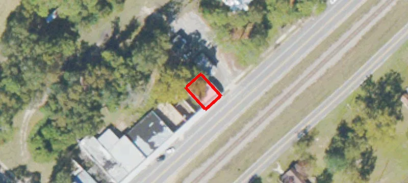 Railroad Ave