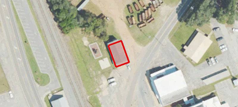 109 Leslie Hwy