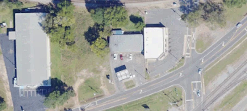 402 Camellia Blvd