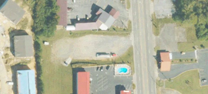 1438 Hwy 41