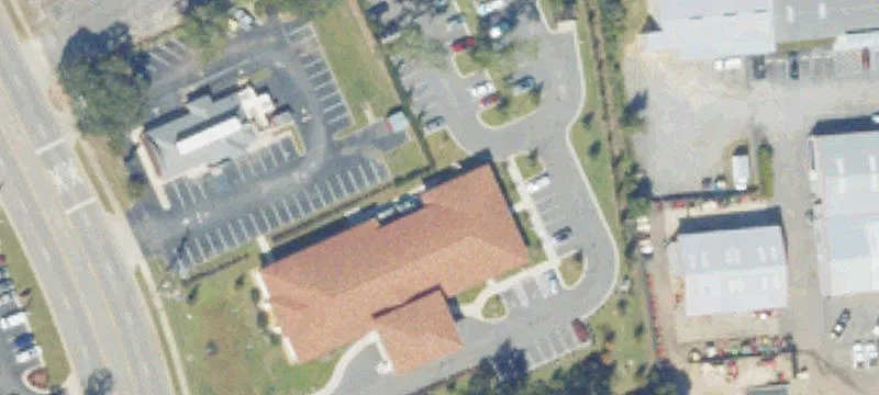 2300 Pinetree Blvd