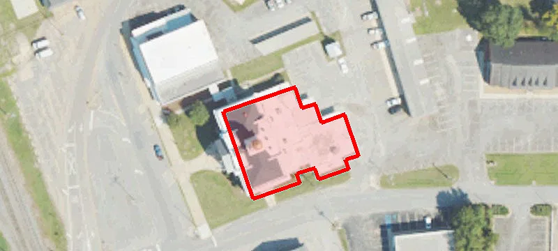100 Leslie Hwy