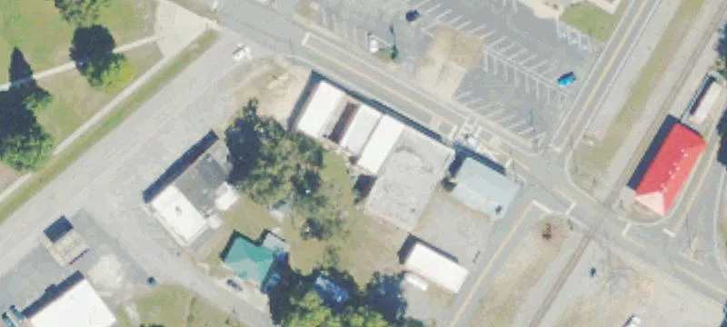 305 Main St