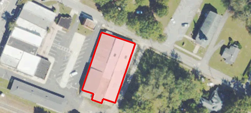 129 Main St