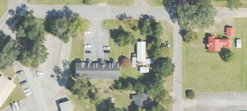 106 3rd E St