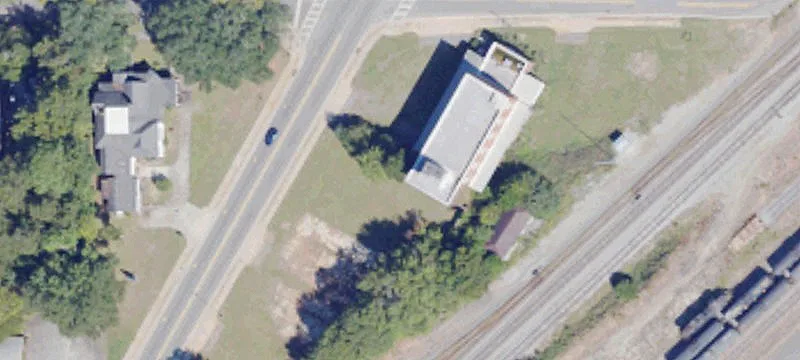 301 Camellia Blvd