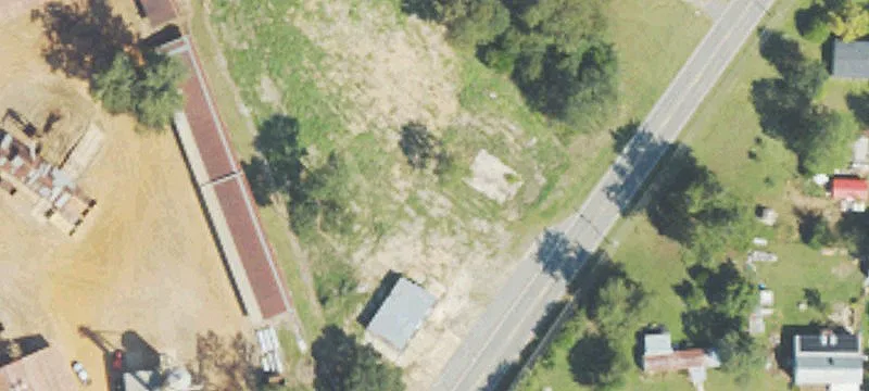 127 Leslie Hwy