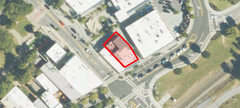3095 Main St
