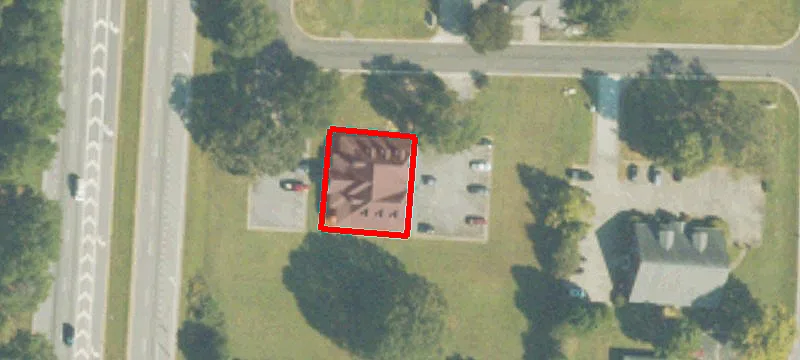110 Lloyd Ave