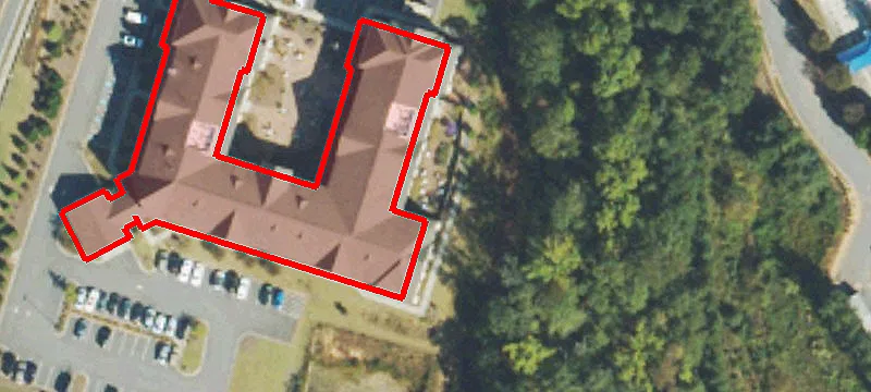 90 Ruth Ln