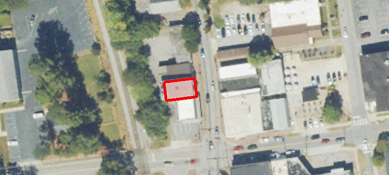 976 Main St