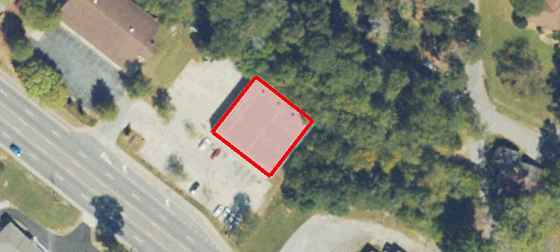 7466 Covington Hwy