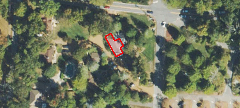 1300 Mockingbird Ln