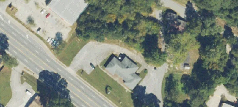 7494 Covington Hwy