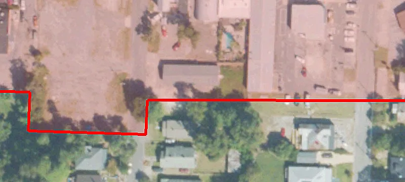 904 Merry St