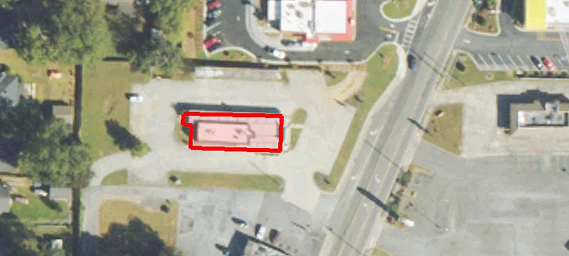 325 Main St
