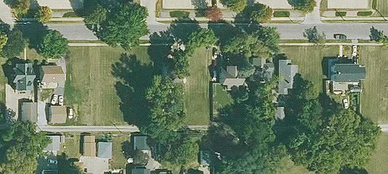 1329 Morton Ave