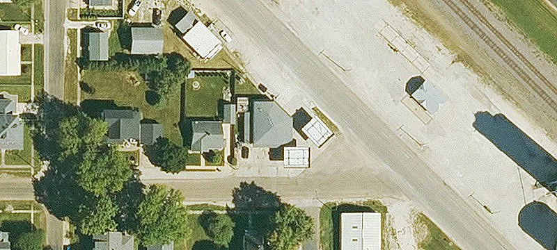 305 Old Hwy 34th E