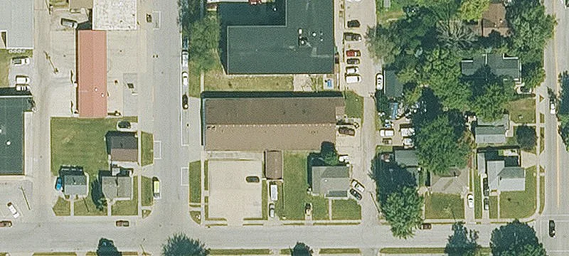 712 Tama St