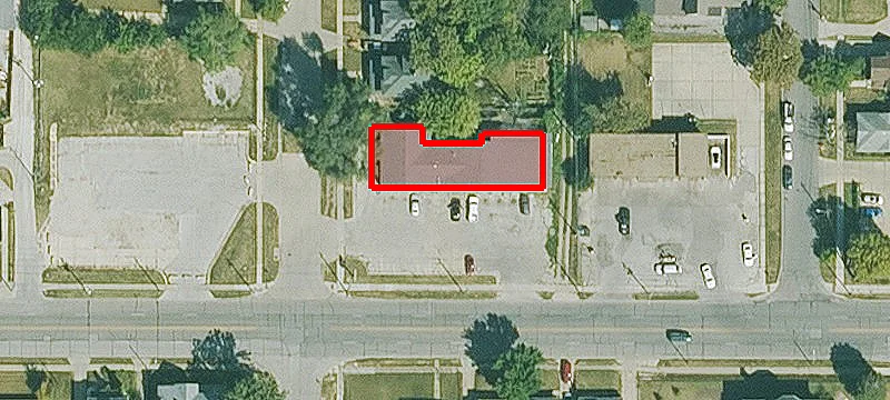 2121 University Ave