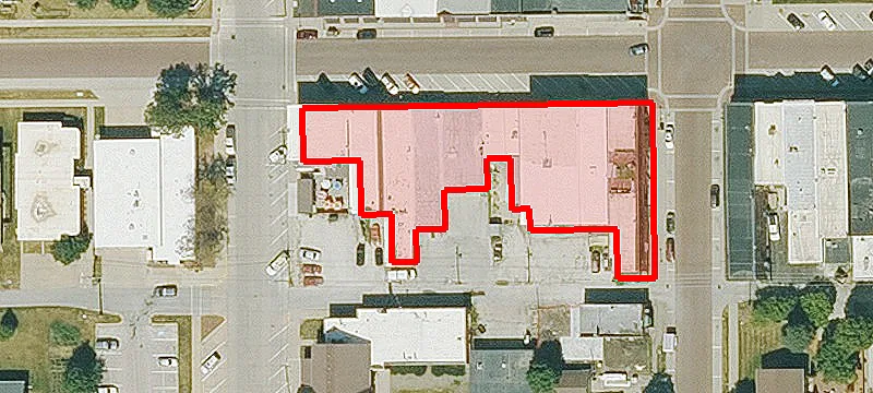 915 Main St