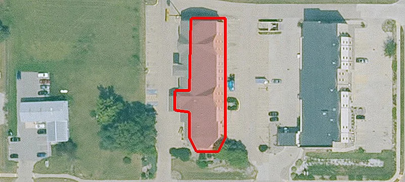 2101 Adventureland Dr