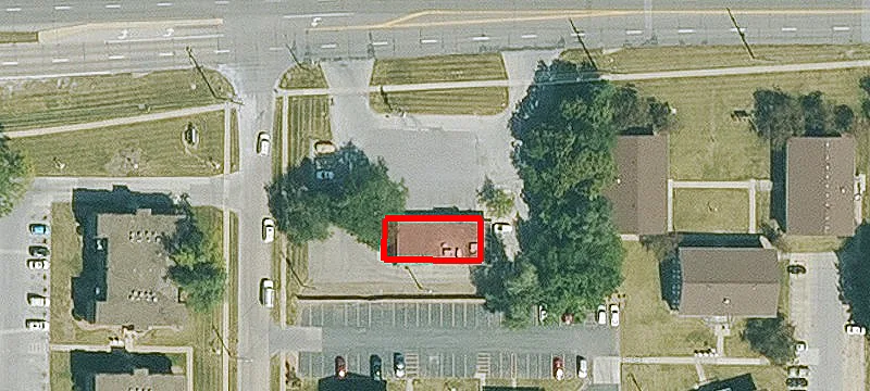 7620 Douglas Ave