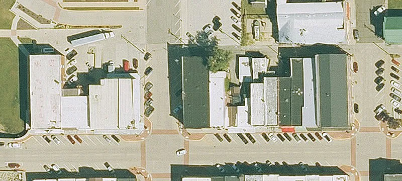 204 1st E Ave
