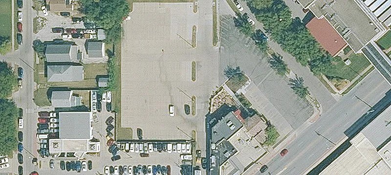 2200 Hubbell Ave