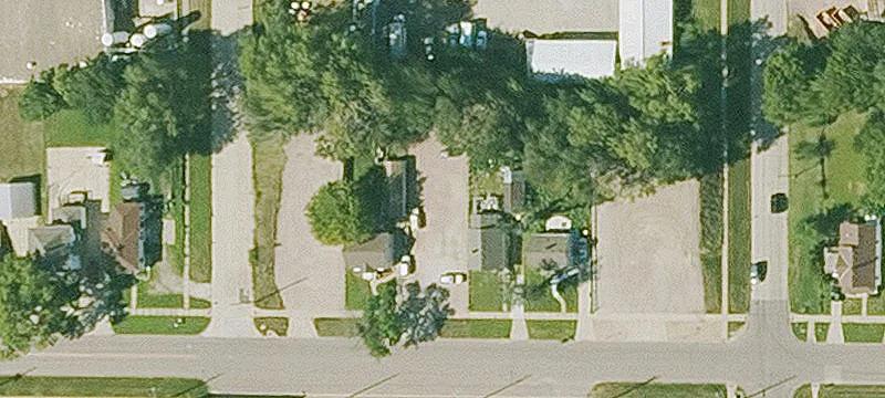 2411 Leech Ave