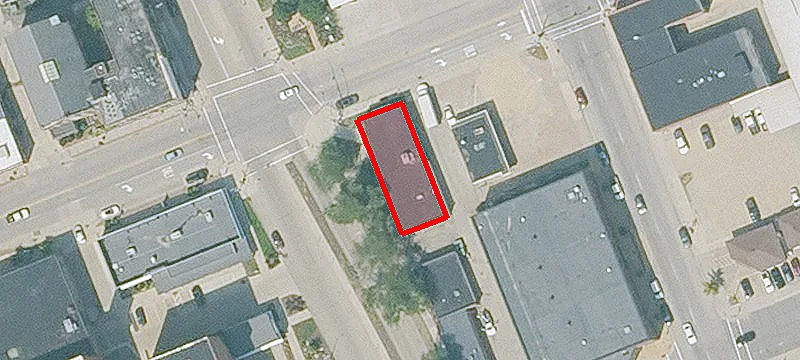 890 Iowa St