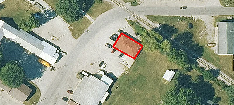106 Commercial St
