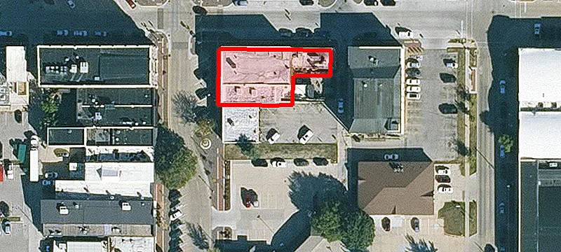 412 Main St