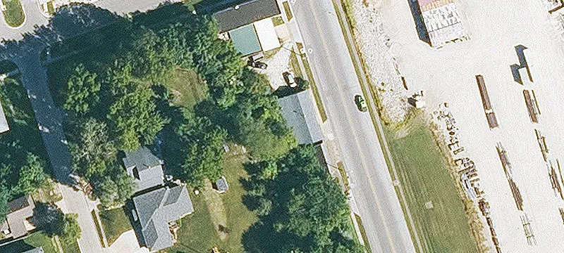 915 Main St