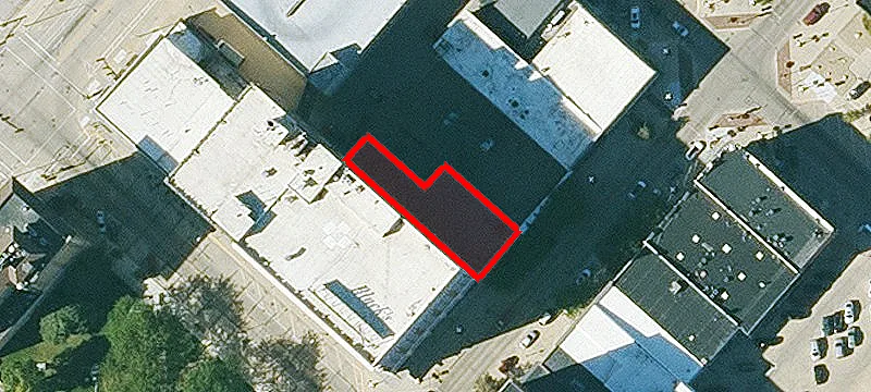211 4th St