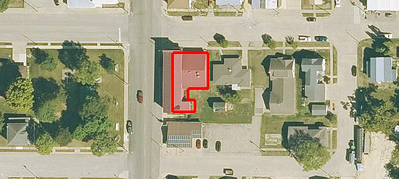1992 Main St