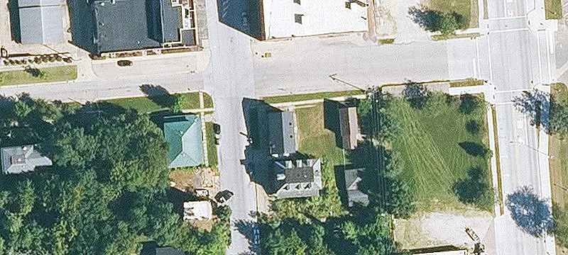 219 Elm St