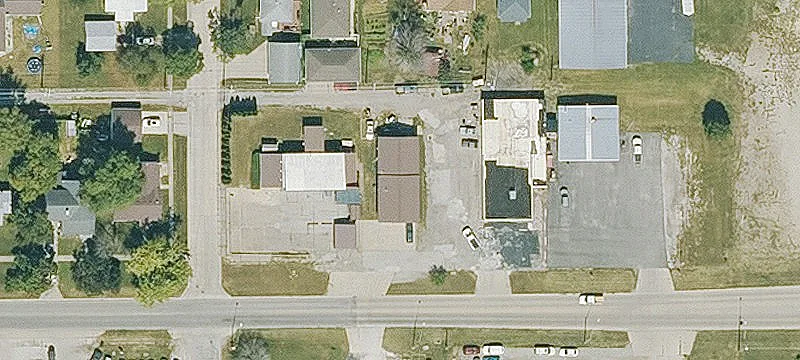 2710 Willis Ave